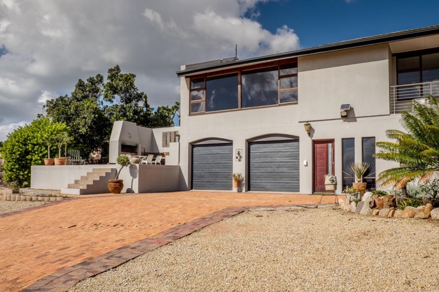 4 Bedroom Property for Sale in Britannica Heights Western Cape
